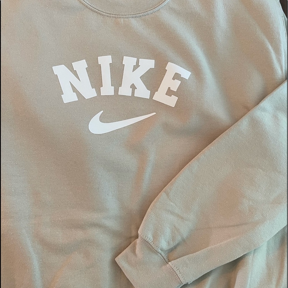 Crew neck (BLACK OR TAN)